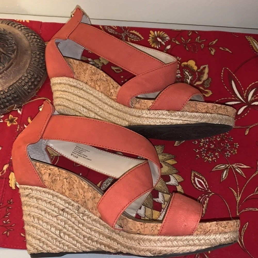 NWOT Adrienne Vittadini‎ Women’s Size 9.5 Wedges.